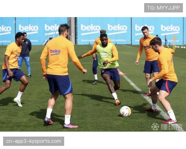 加的斯赛前训练开放，媒体观察到球队重点演练定位球防守